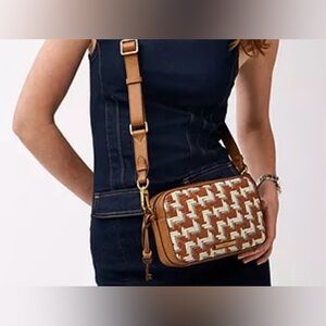 Fossil Bryce Small Crossbody NWT🔥